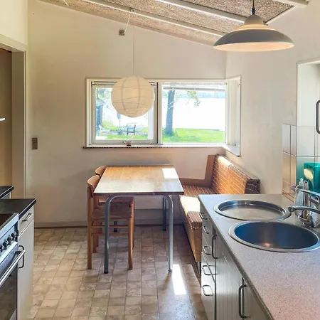 Ferienhaus 3 Bedroom Cozy In