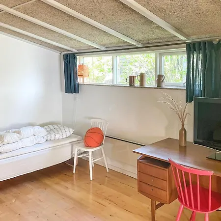 3 Bedroom Cozy In Ferienhaus Guldborg